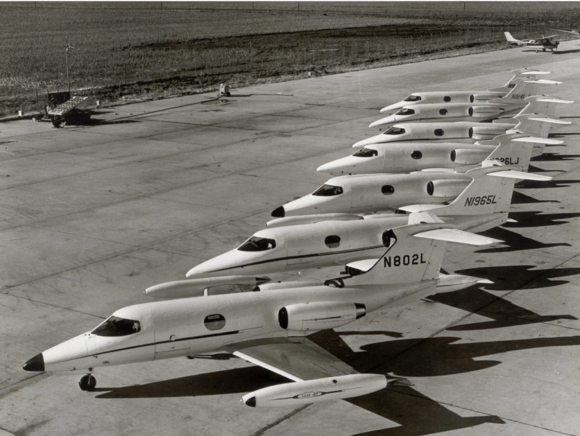 fleet of bombardier planes